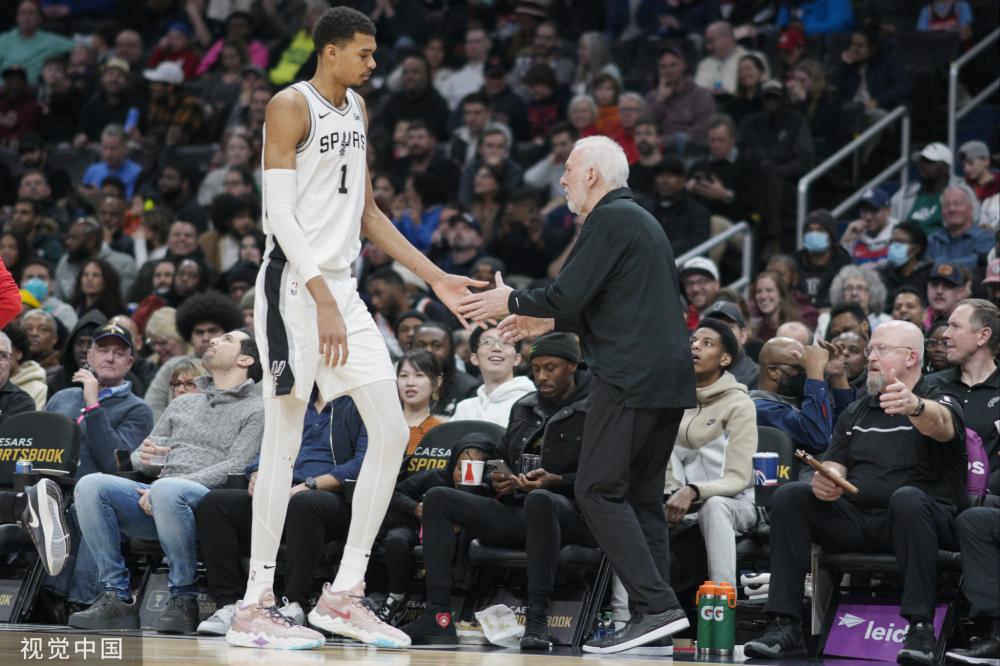 谓起伏不定 谓起伏不定