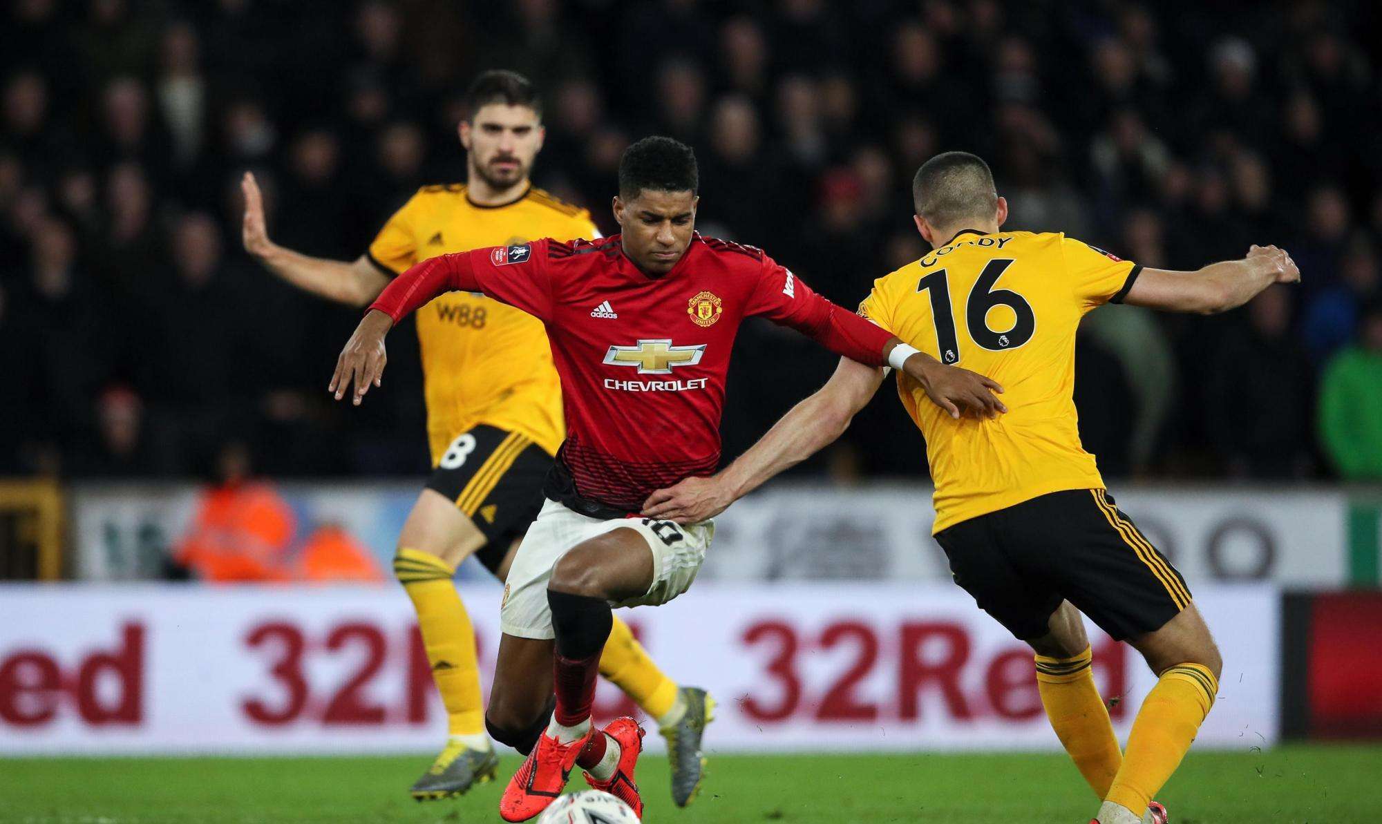 中凭借冷静 中凭借冷静